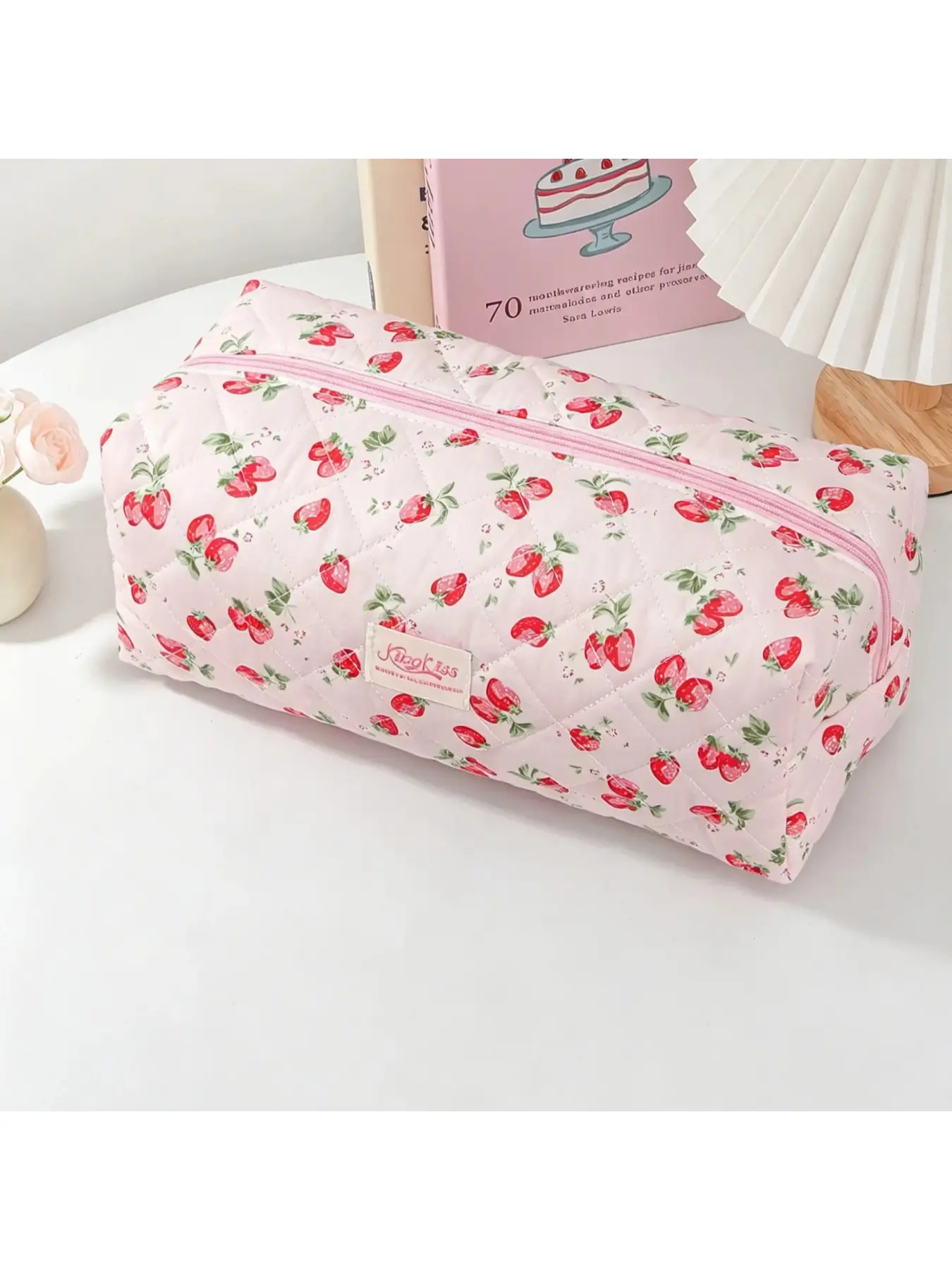 Strawberry Quilted Hair Dryer Storage Bag, Cosmetic Travel Bag, Large Capacity Travel Makeup Organizer for Women, Portable Curling Iron and Hair Styling Tools Case, Travel Essentials, Birthday Gift for Girlfriend, Christmas Beauty Bag