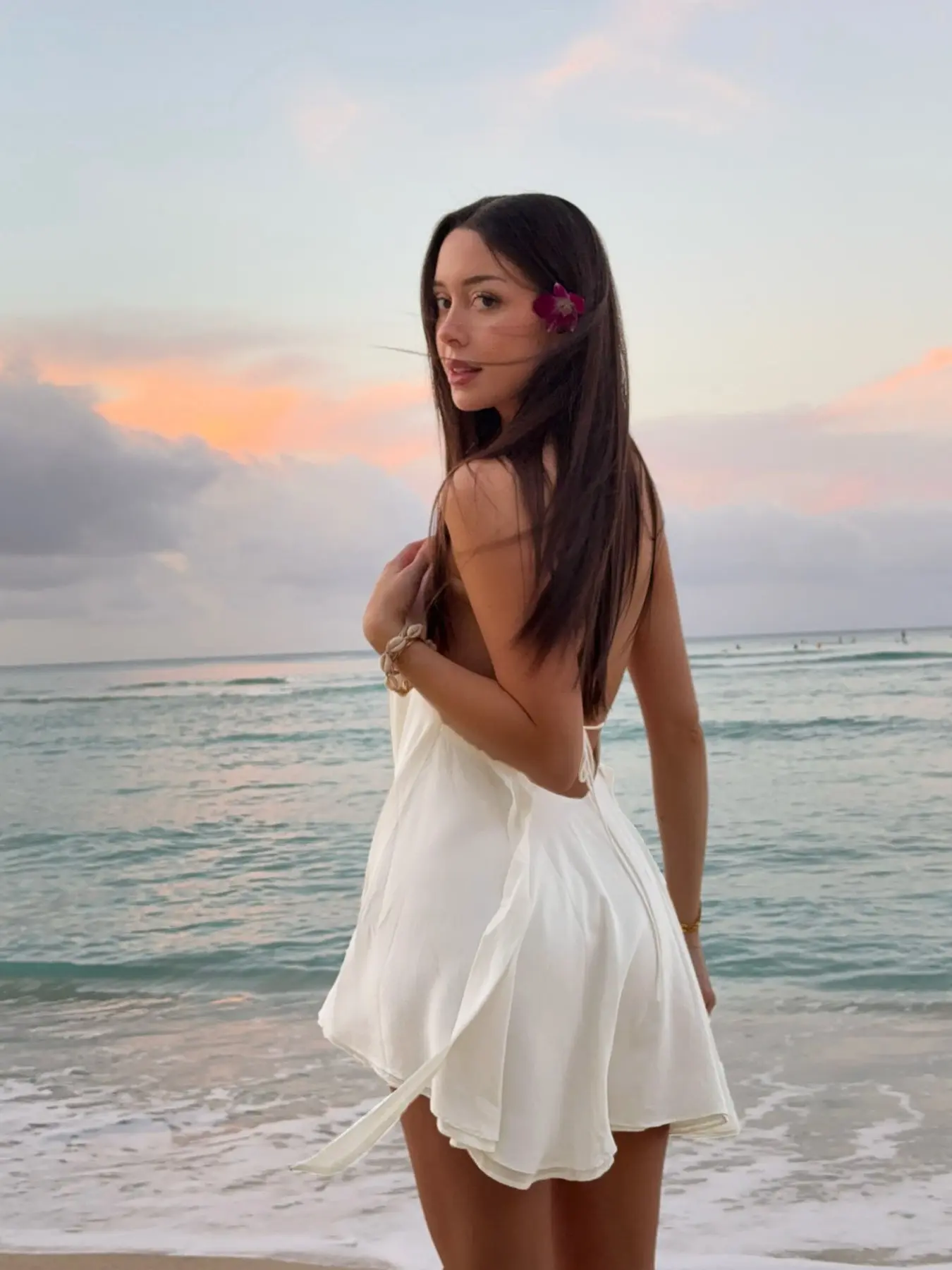 Women's Vacation Beach Sexy Solid Color Backless Halter Mini Dress, Casual Beach Sundress, Elegant Summer, Perfect for Tropical Getaways