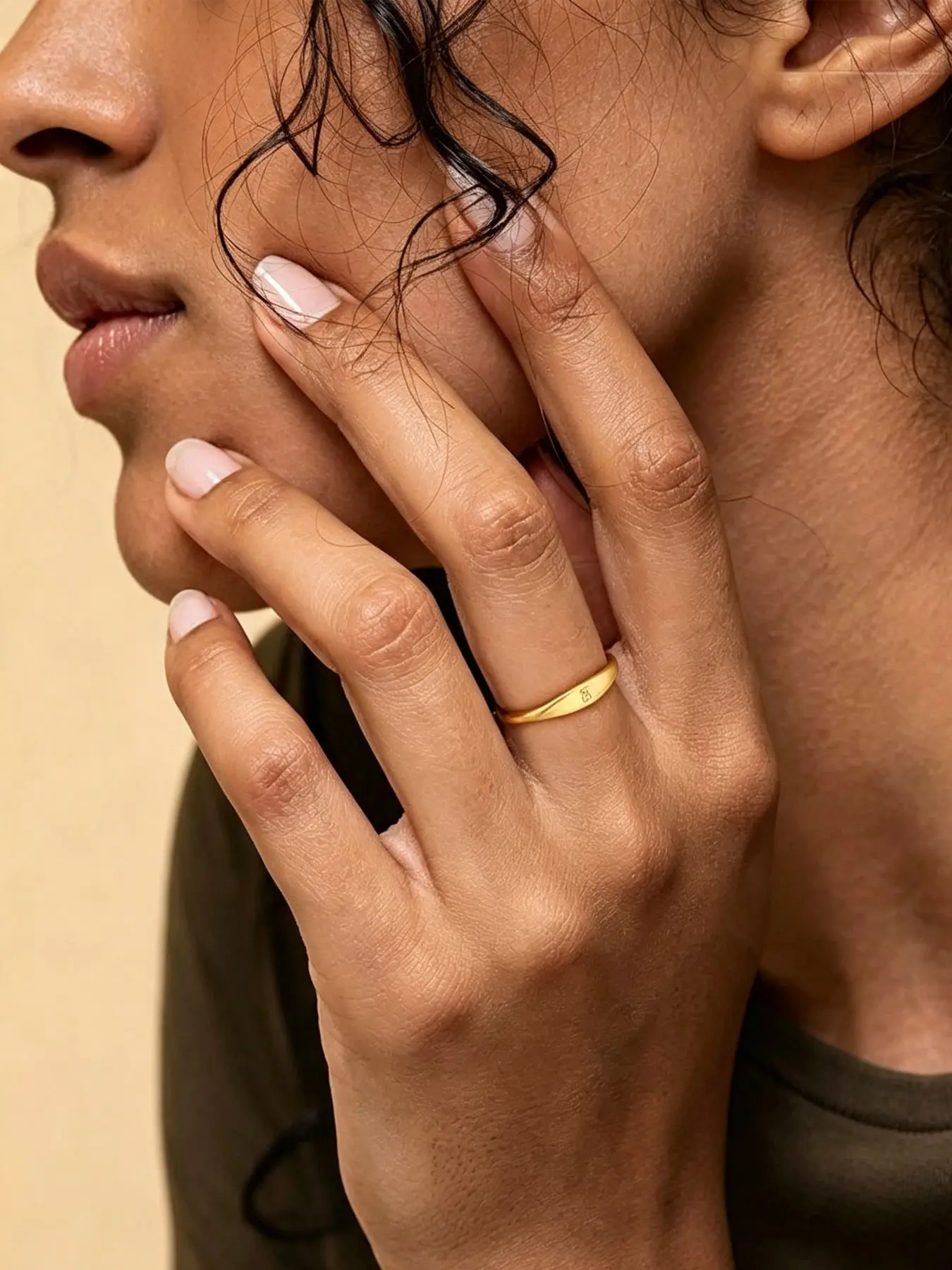Women's Letter Ring, Fade-Resistant Thumb Ring, Stackable Personalized Jewelry, Waterproof Custom Gift for Teen Girls, Fashion Rings