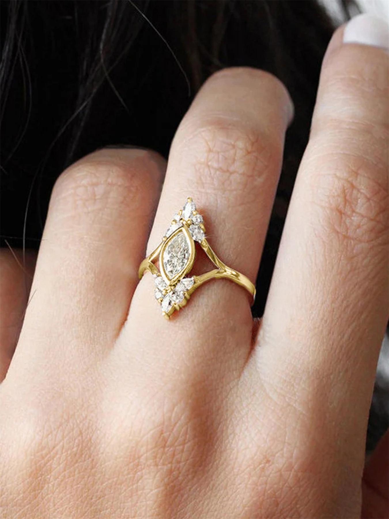Fashion Hollow Out Design Rhinestone Decorated Ring, Princess Ring, Fashion Hand Jewelry for Party, Daily Clothing Decor, Trendy All-match & Exquisite Jewelry for Birthday Gift, Elegant Rhinestone Ring