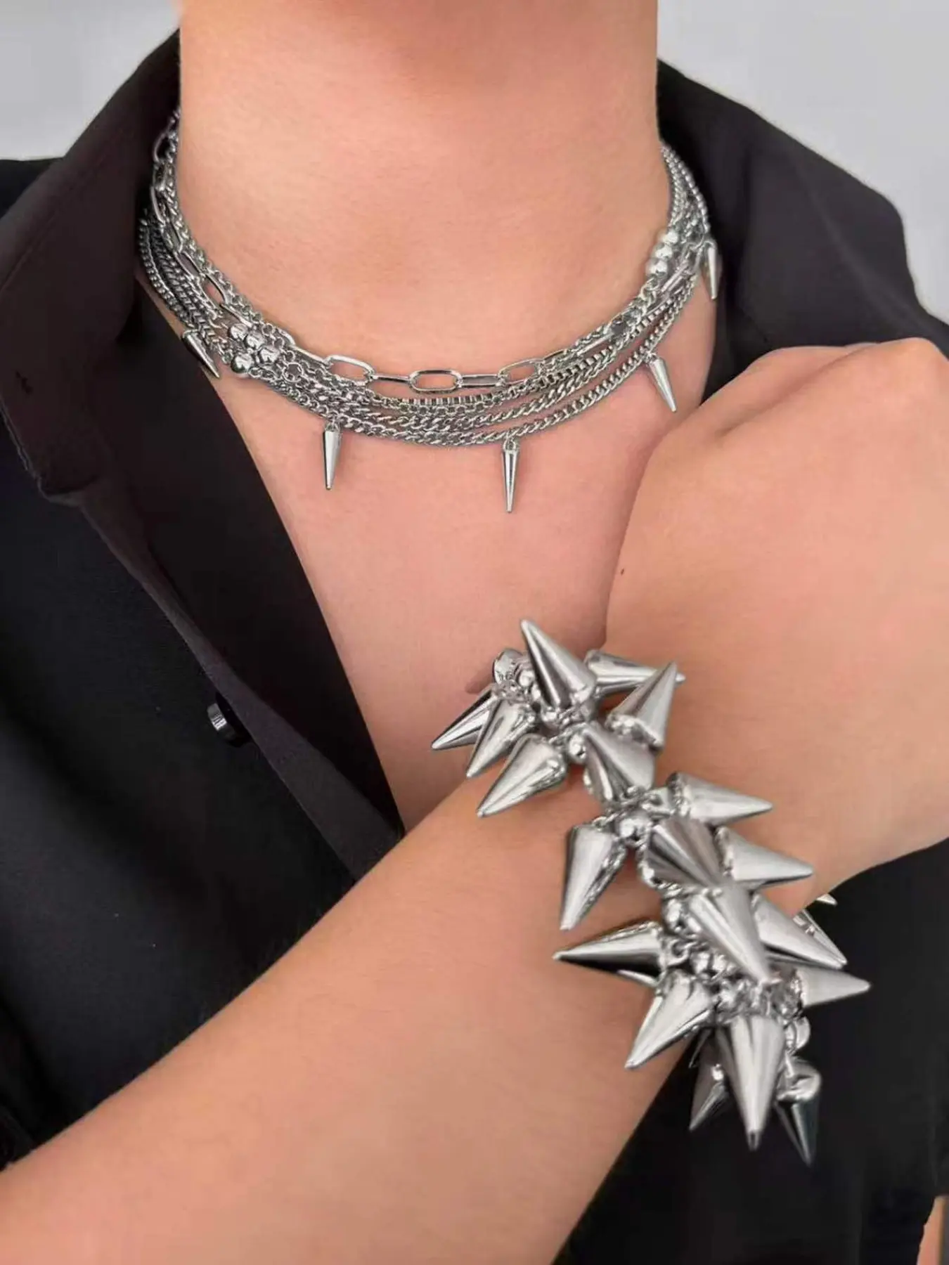 Punk Multi-Layer Spike Necklace Bracelet Set, Subculture Rivet Cone Pendant, Silver Color Chain, Cool Hip Hop Accessories, Fashionable Jewelry Set