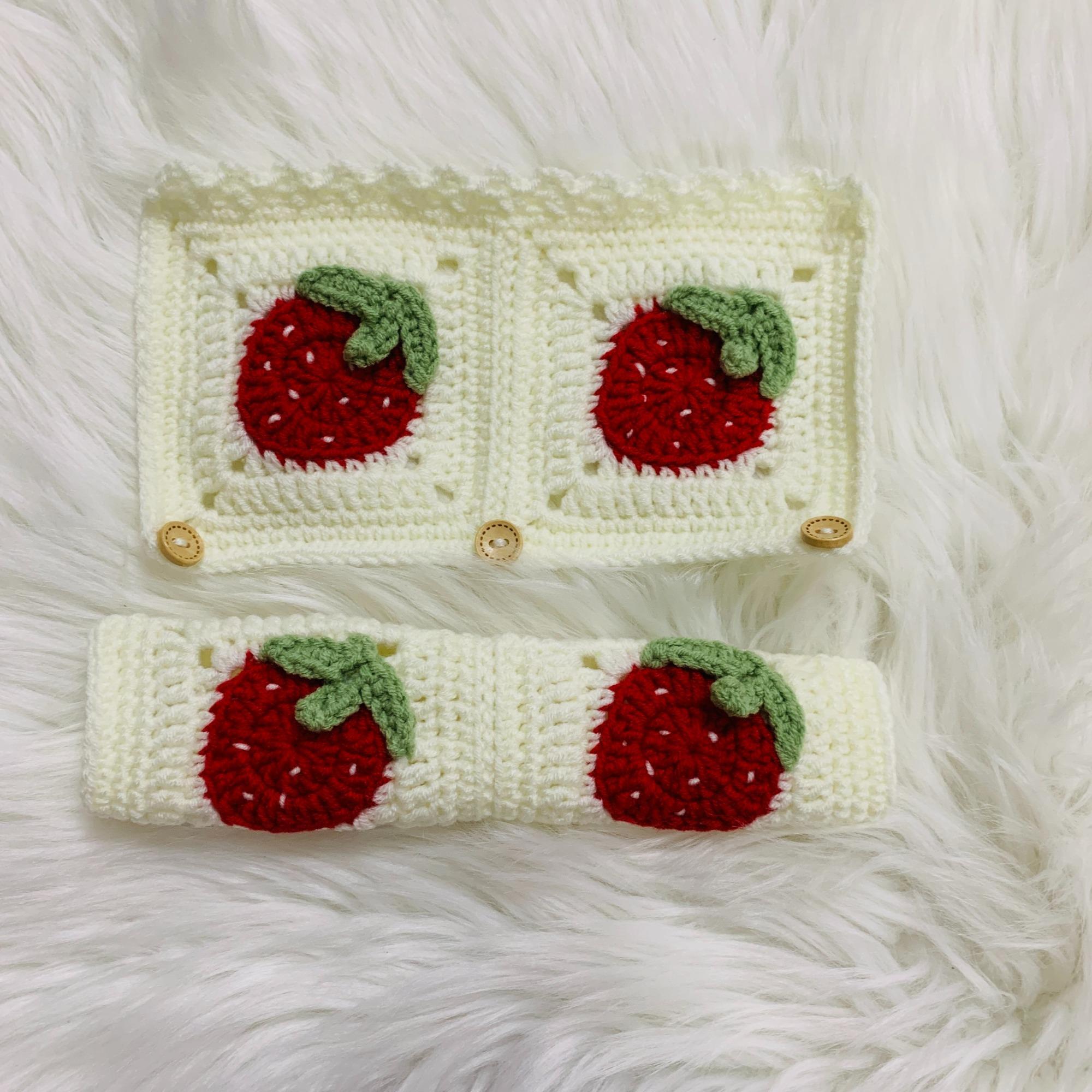 Strawberry Pattern Car Steering Wheel Cover & Seat Belt Cover, Handmade Crochet Car Interior Decoration Set, Car Accessories for Women & Girls