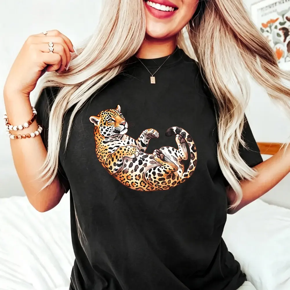 Women's 100% Cotton Shortsleeve Crew Neck Leopard Print T-Shirt - Breathable Fabric, Loose Fit, Cute Wild Animal Graphic, Casual Retro Streetwear for Nature Lovers