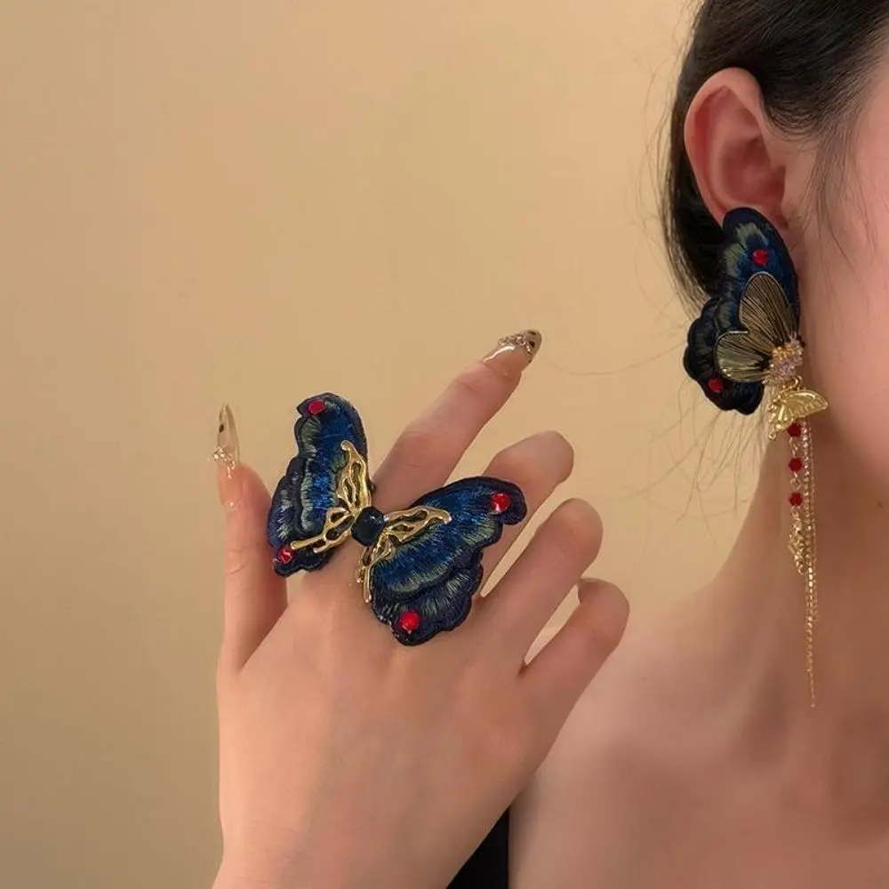 Trendy Knitted Rhinestone Butterfly Open Ring, Super Fairy Ins Vintage Style Adjustable Index Finger Ring, Light Luxury High-End Sparkling Hand Accessory For Daily Outfit & Party Styling