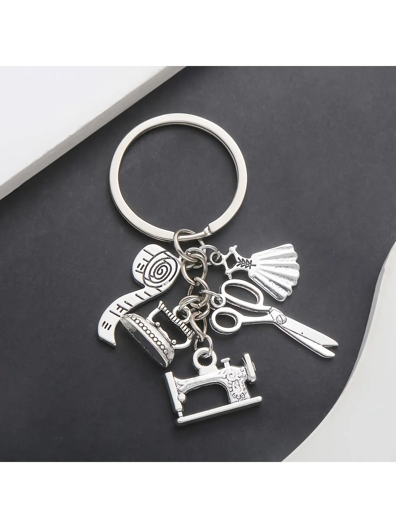 Chic Sewing Machine Keychain with Scissors & Tape Measure - Zinc Alloy, Elegant Design for Car Keys, Backpacks & Wallets, Clothes Design, Key Ring