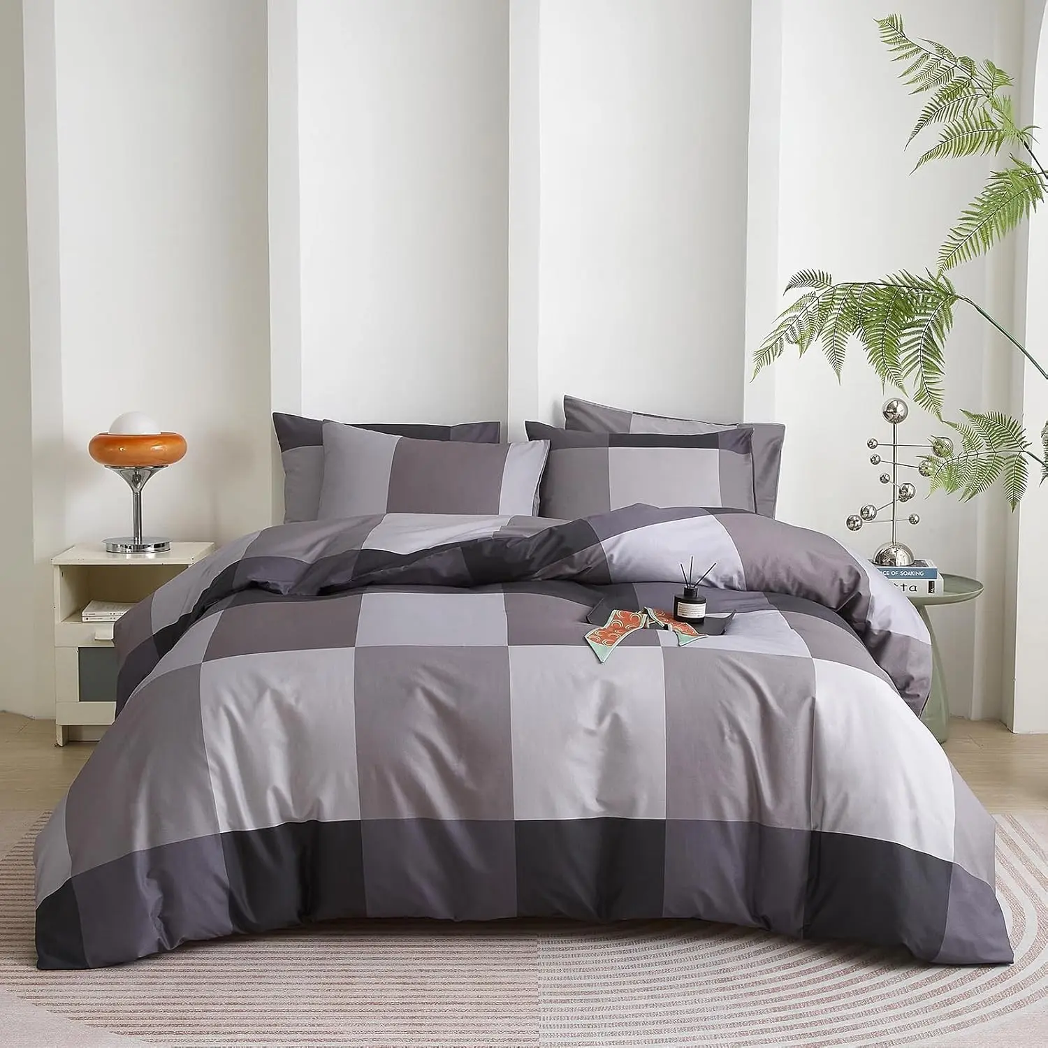 01 - Checkered- Grey/Black