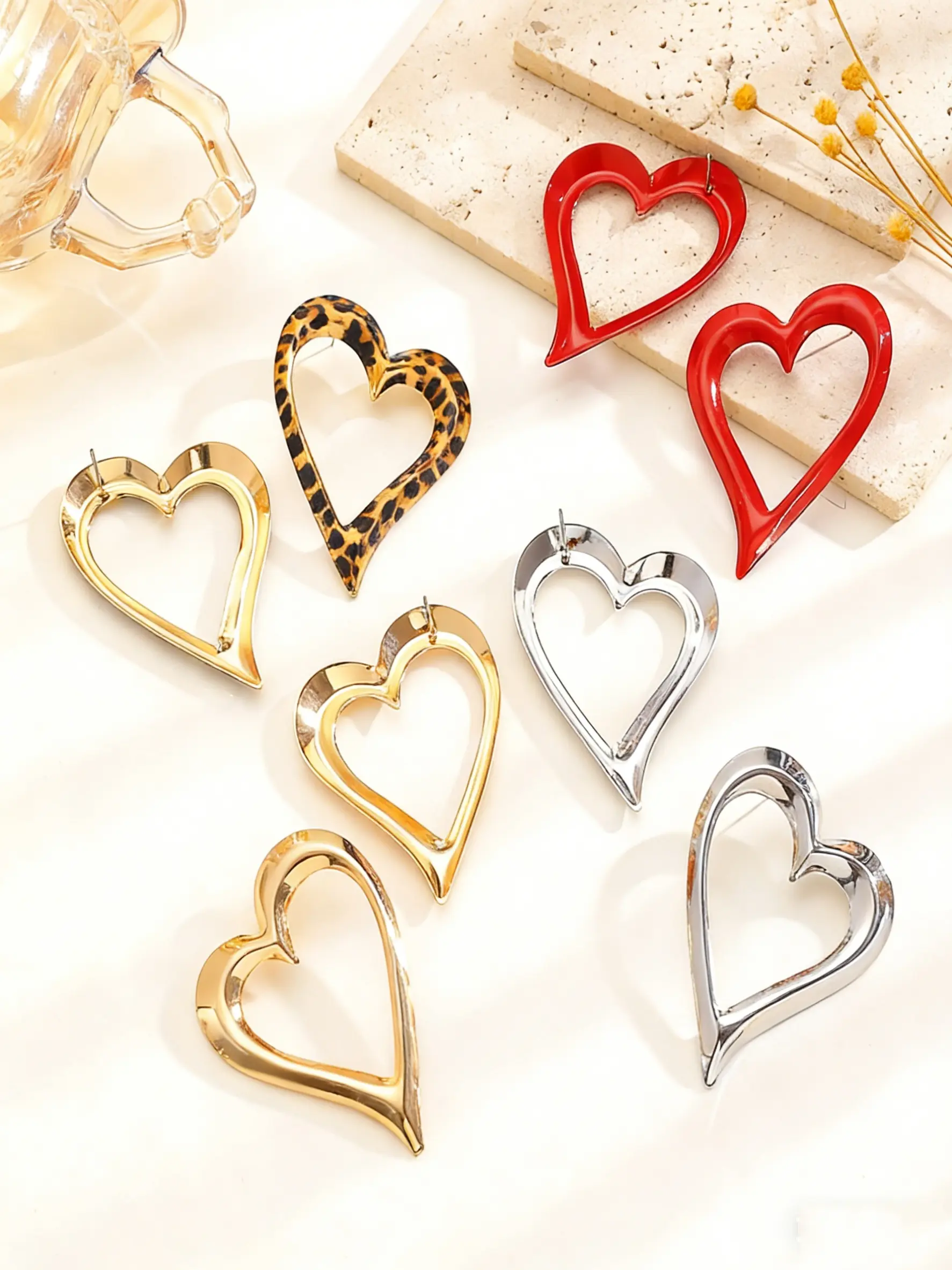 2pc Fashionable Irregular Large Heart-Shaped Drop Earrings, Women'S Special-Shaped Hollow Love Earrings, Sexy Maillard Leopard Print Ankara Red Heart Earrings, Geometric Love Earrings, Suitable For Parties And Daily Wear Jewelry Accessories