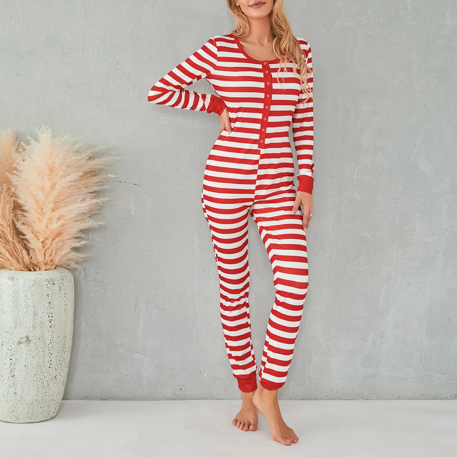 Woman's Christmas Stripe  Pajamas, Round Neck Long SleeveElastic Jumpsuit, Daily Life and Holiday Casual Check Green Light