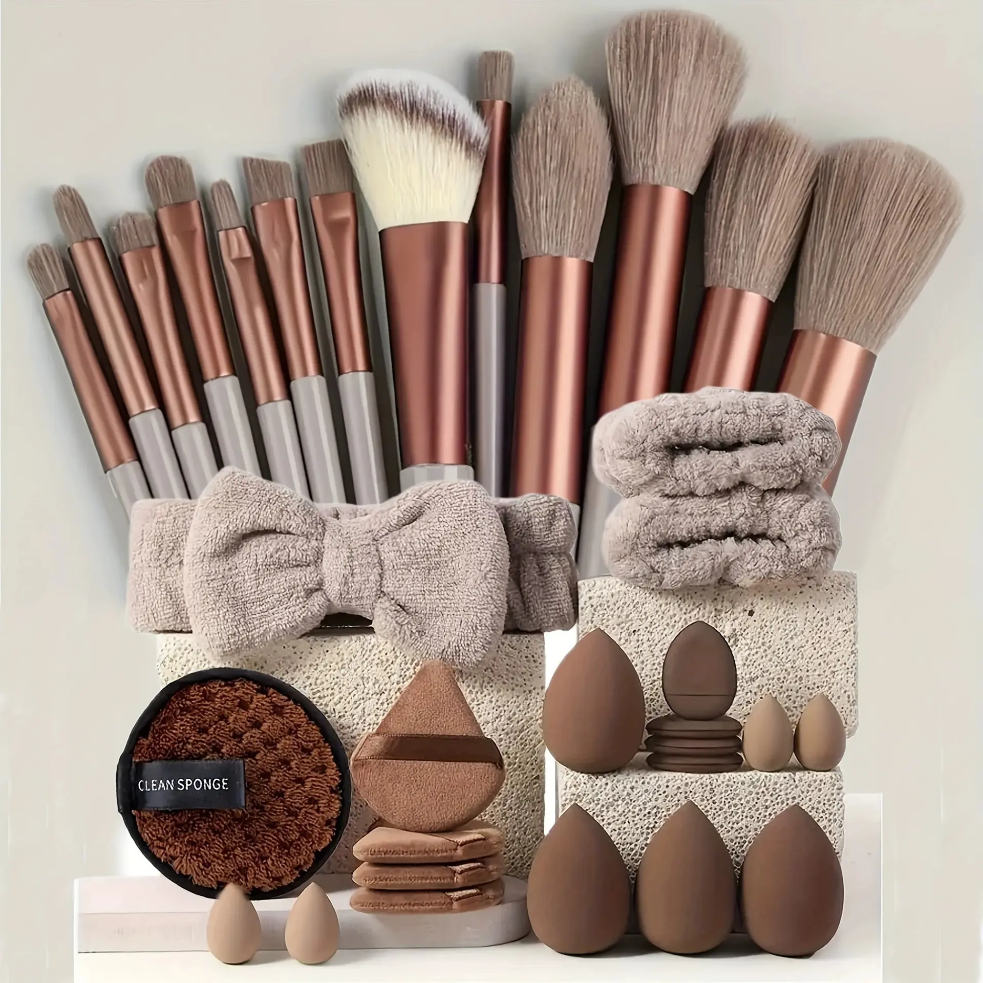 33-35Piece Makeup Brush Set with Beauty Sponge Kit, Complete Cosmetic Tools for Foundation, Concealer, Eyeshadow and Blending, Soft Makeup Brushes with Storage Bag for Beginners and Daily Beauty Routine Gift