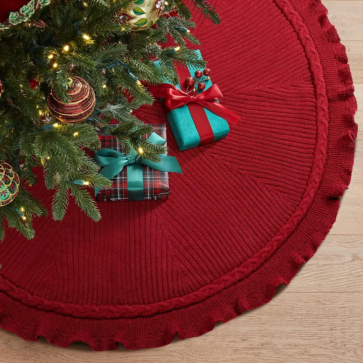 Christmas Tree Skirt 48 Inches Red Tree Skirt,Christmas Tree Decorations Faux  Tree Skirt for Xmas Holiday  Party Decorations Ornaments (Wave Red)