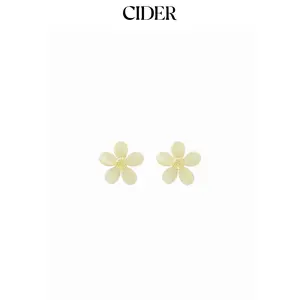 Cider FLOWER  STUD EARRINGS