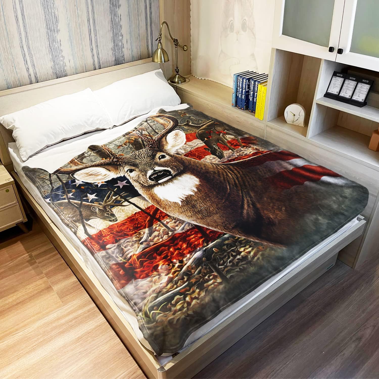 Deer & Flag Pattern Flannel Camping Blanket, Soft Warm Throw Blanket, Air-conditioned Room Blanket, Bedding Supplies for Home Office Travel