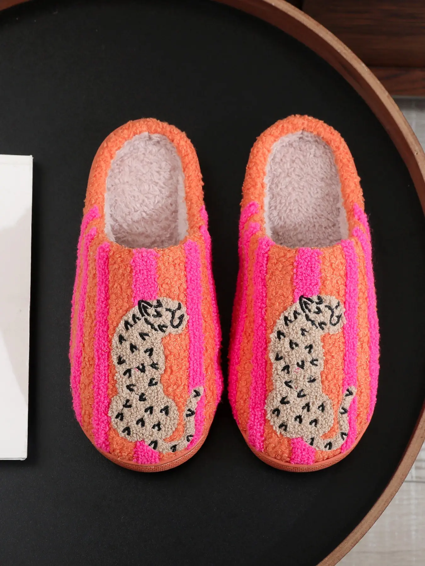 Retro Orange Pink Striped Leopard Embroidered Fuzzy Closed Toe Slippers Women, Super Soft Fluffy Lined Warm Winter House Slides, Anti Slip Quiet Sole Cozy Indoor Bedroom Plush Slipper, Fashion Aesthetic Cute Home Shoes Perfect Holiday Gift for Girls Ladie