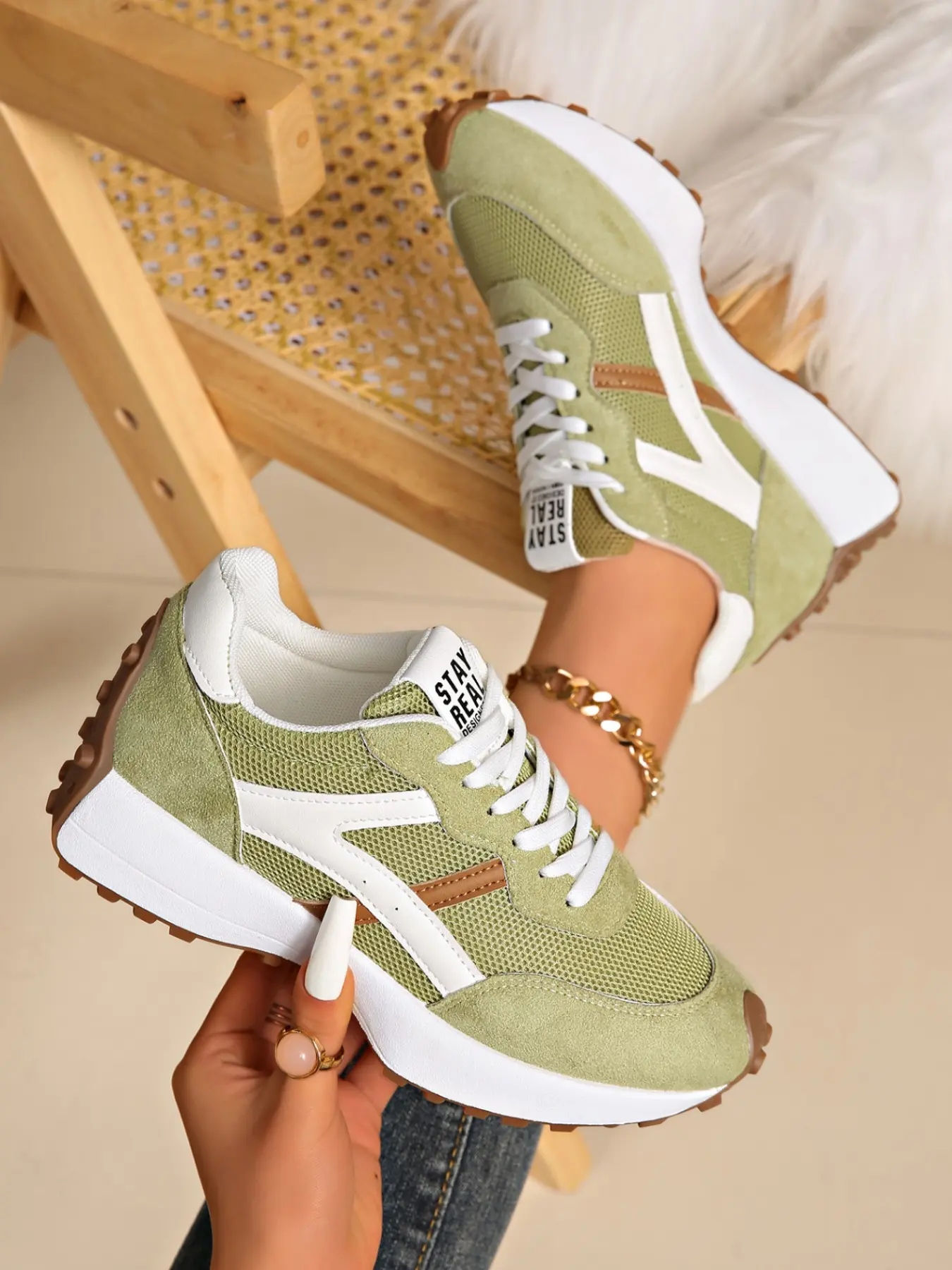 New Women's Casual Sports Shoes, Thick Sole Durable Tennis Shoes, Laces Round Toe Dad Shoes, Modern Comfort Wedge Design, Blue Contrast Color, Thick Sole Sneakers, Casual Athletic Trainers