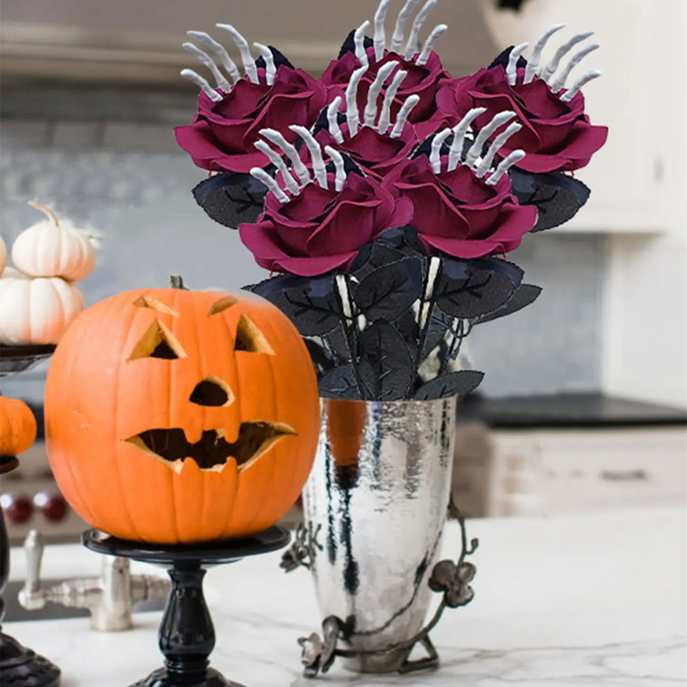 Set of 6/10 Gothic Skeleton Hand & Faux Rose Centerpieces – Maintenance-Free Black Table Decor for Parties & Home – Long-Lasting Spooky Table Accents – Halloween Horror Bouquets