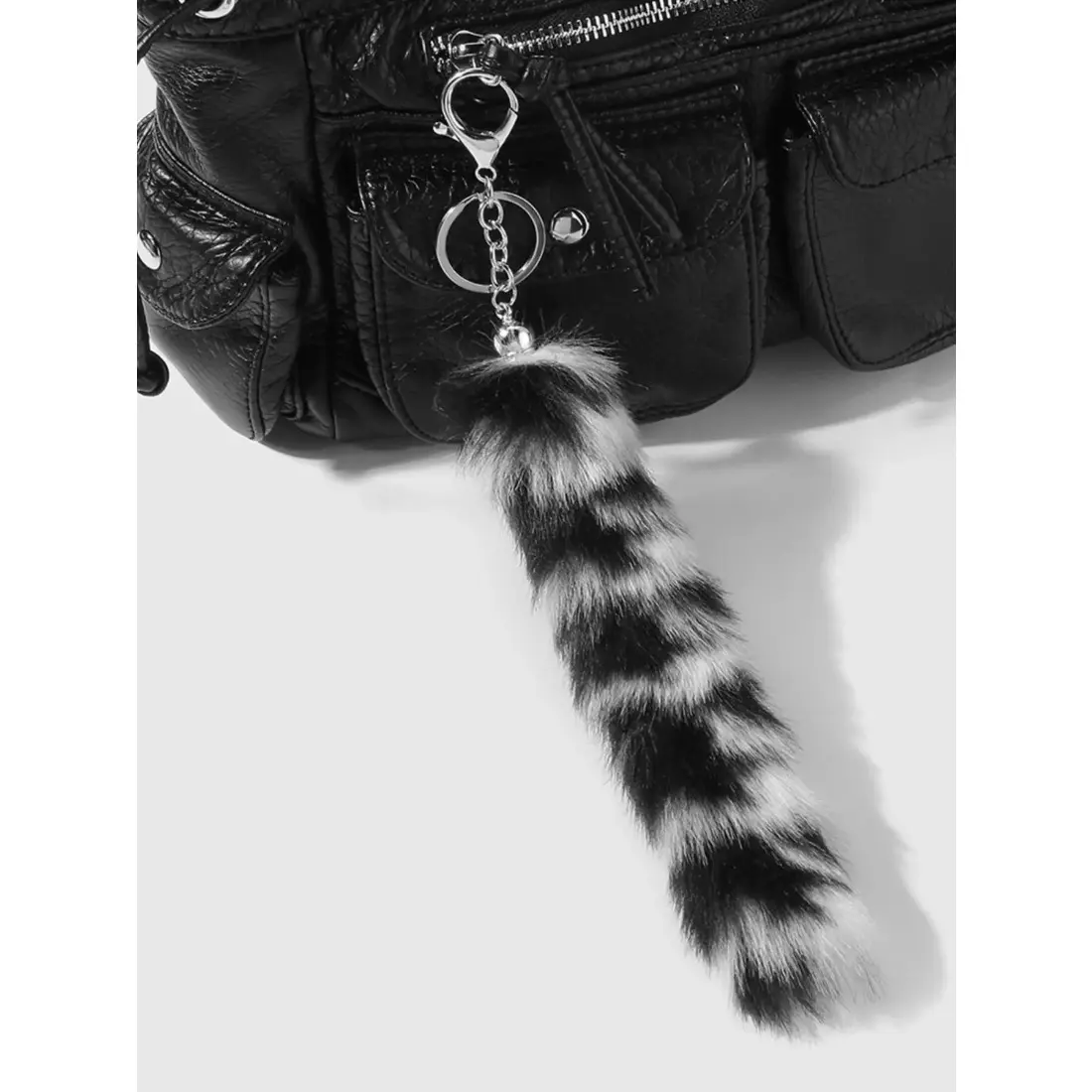 Super Giant Plush Fox Tail Bag Charm Keychain, Purse Accessories Charm, Fashionable Halloween Handbag Accessory, Eye-Catching Style Statement for Bags & Clothing Decorations, Trendy Bag Charms, Bag Charms For Handbags, Charms For Purses