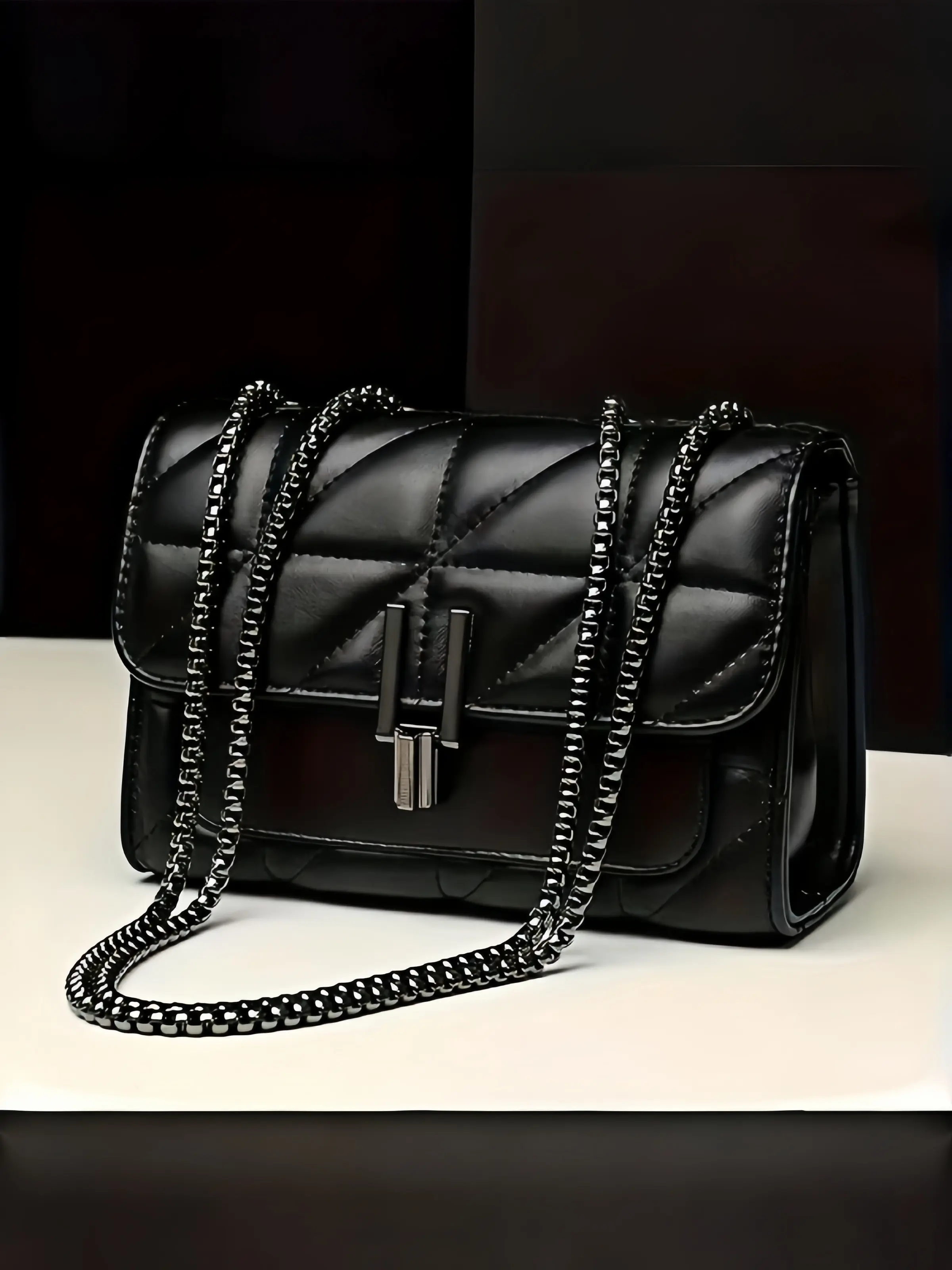 Urban minimalist PU small square bag with chain strap, crossbody bag with flap pocket, phone bag, Crossbody Purse, Crossbody Shoulder Purses, Crossbody Fashion Bag
