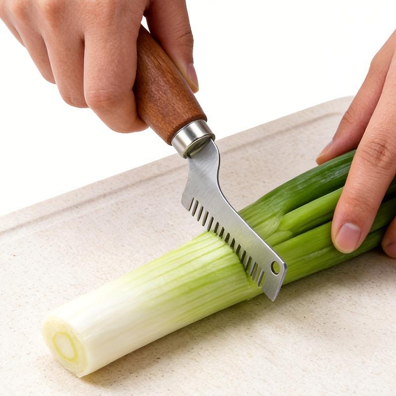 A Stainless Steel Chopper for Cutting Scallions, an Efficient And Uniform Tool for The Kitchen, Perfect for Manually Chopping Scallions And Garlic, a Practical Little Gadget for Home And Restaurant Meal Prep