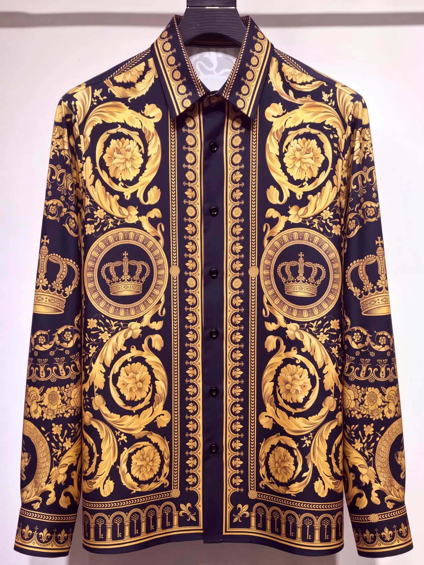 Vintage Gold Baroque Men's Long Sleeve Casual Outings Shirt, Retro Style Slim-Fitting Top, All Seasons Wear, Unlined Clothing