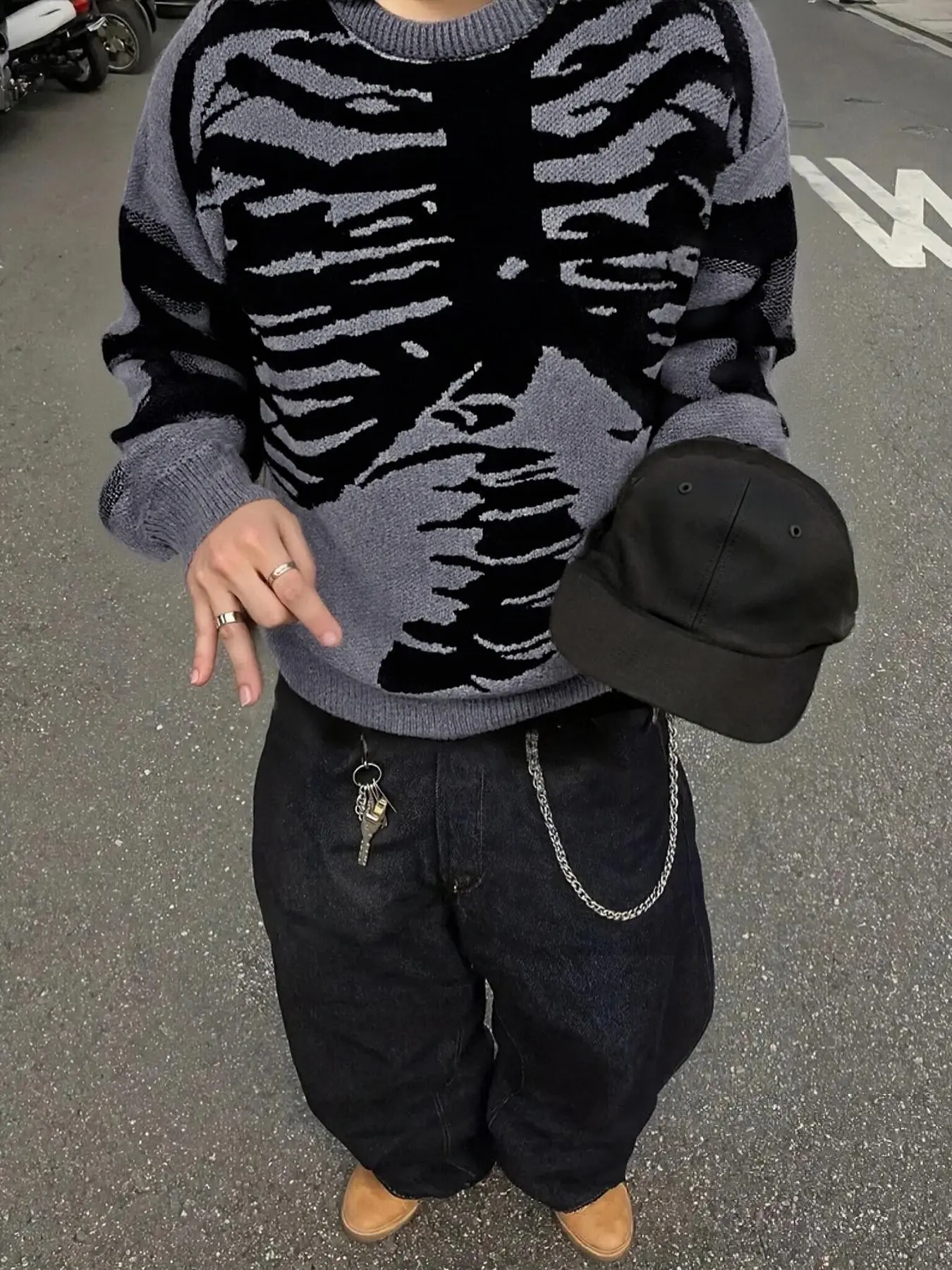 Men's Vintage Skull Knit Sweater, Long Sleeve, Street Style Essential, Comfortable and Warm, Casual Fitted Design, Fall & Winter Fashion