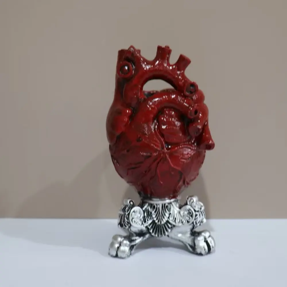 Anatomical Heart Resin Vase, Heart Shaped Vase, Gothic Human Heart Planter, Dark Academia Desk Decor, Unique Dried Flower Container, Halloween Party Decoration