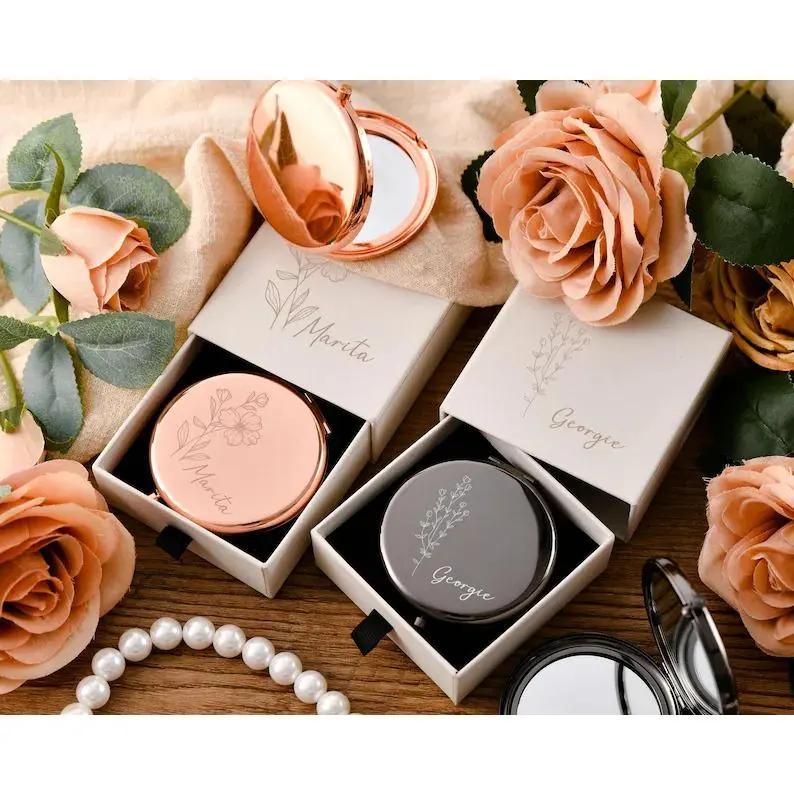 Personalized Engraved Name Mini Mirror - Compact Elegant Wedding Favor - Unisex Gift for Bridal Party Home & Festive Party Supplies, One-Piece