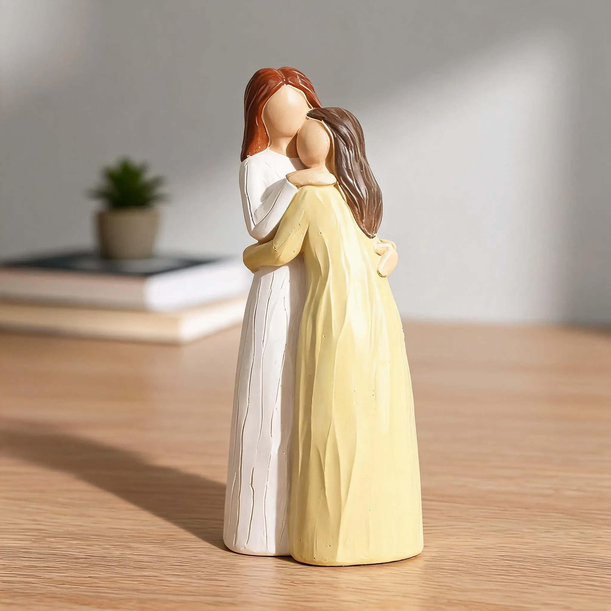 Mother Daughter Hug Figurine Decorative Sculptures Resin Home Decor Mothers Day Gift
