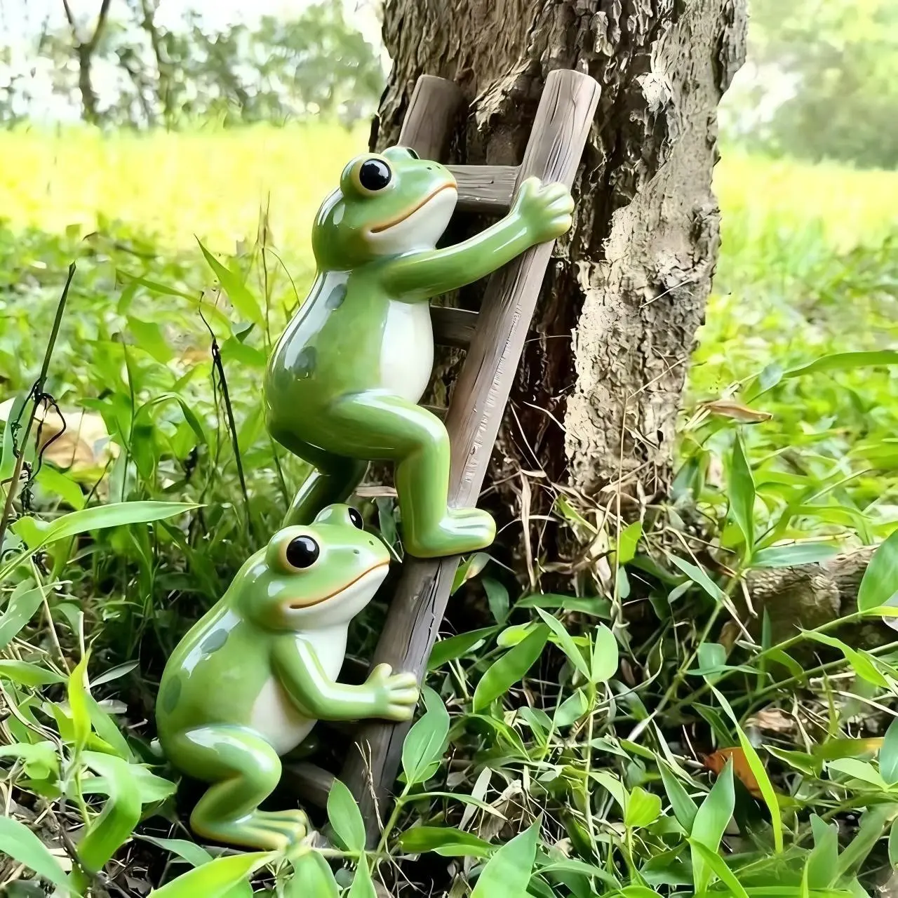 Creative Resin Frog Ladder Ornament, Garden Statue, Garden Sculptures, Garden Micro Landscape Decor, Unique Home Decoration Gift, New Arrival for Indoor Outdoor Use