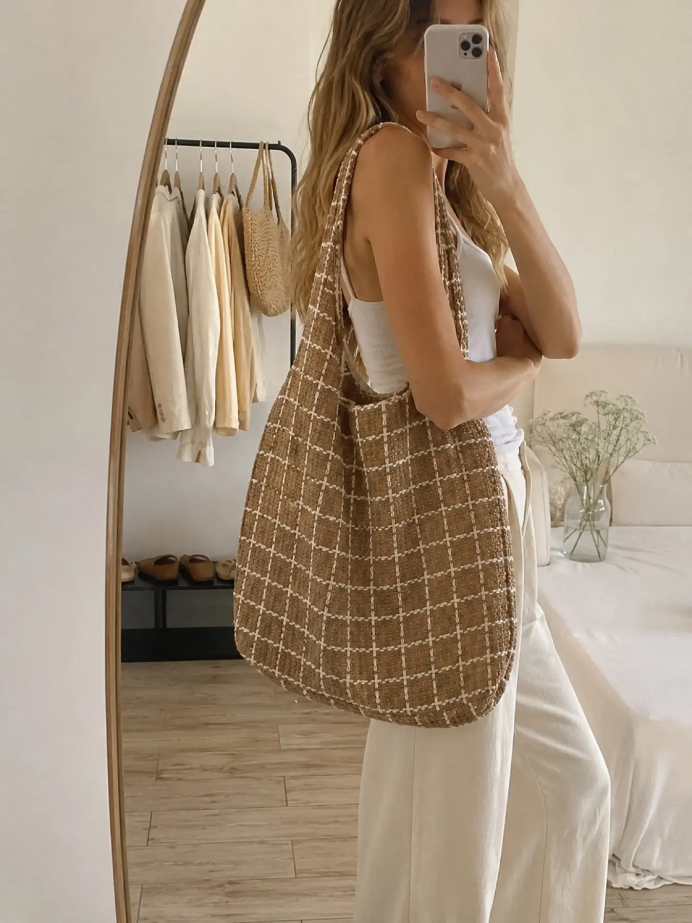 Crochet Tote Bag for Women, Large Capacity Knit Shoulder Handbag with Geometric Plaid Design, Lightweight Everyday Purse for Travel, Beach, Shopping and Work, Christmas Gift, Halloween Gift, Birthday Gift for Mom Wife Girlfriend