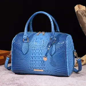 Luxury Crocodile Embossed Boston Bag for Women Large Capacity Convertible Design with Zipper Closure Daily Commute Handbag Party Accessory