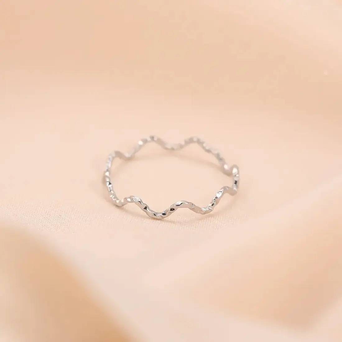 Minimalist Stackable Band Ring for Women, Dainty Hammered Wavy Ring, Elegant Everyday Jewelry, Thin Textured Fashion Ring for Office Wear, Date Nights, Travel and Gifts