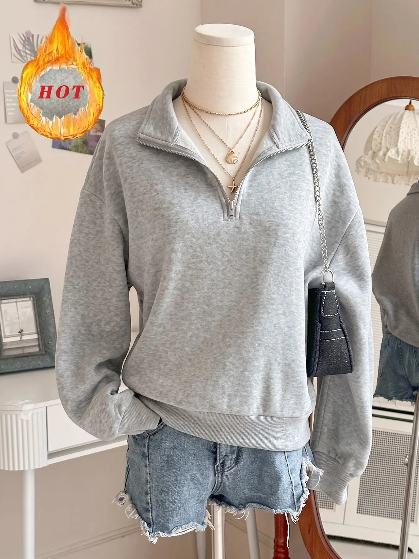 Unisex Minimal Heather Grey Quarter Zip Stand Collar Sweatshirt, Heavy Warm Fleece Fabric Oversized Loose Fit Long Sleeve Pullover, Plain Basic Half Zip Collar Layering Jumper For Office Commute, Daily City Walk, Everyday Casual Outdoor Outfit