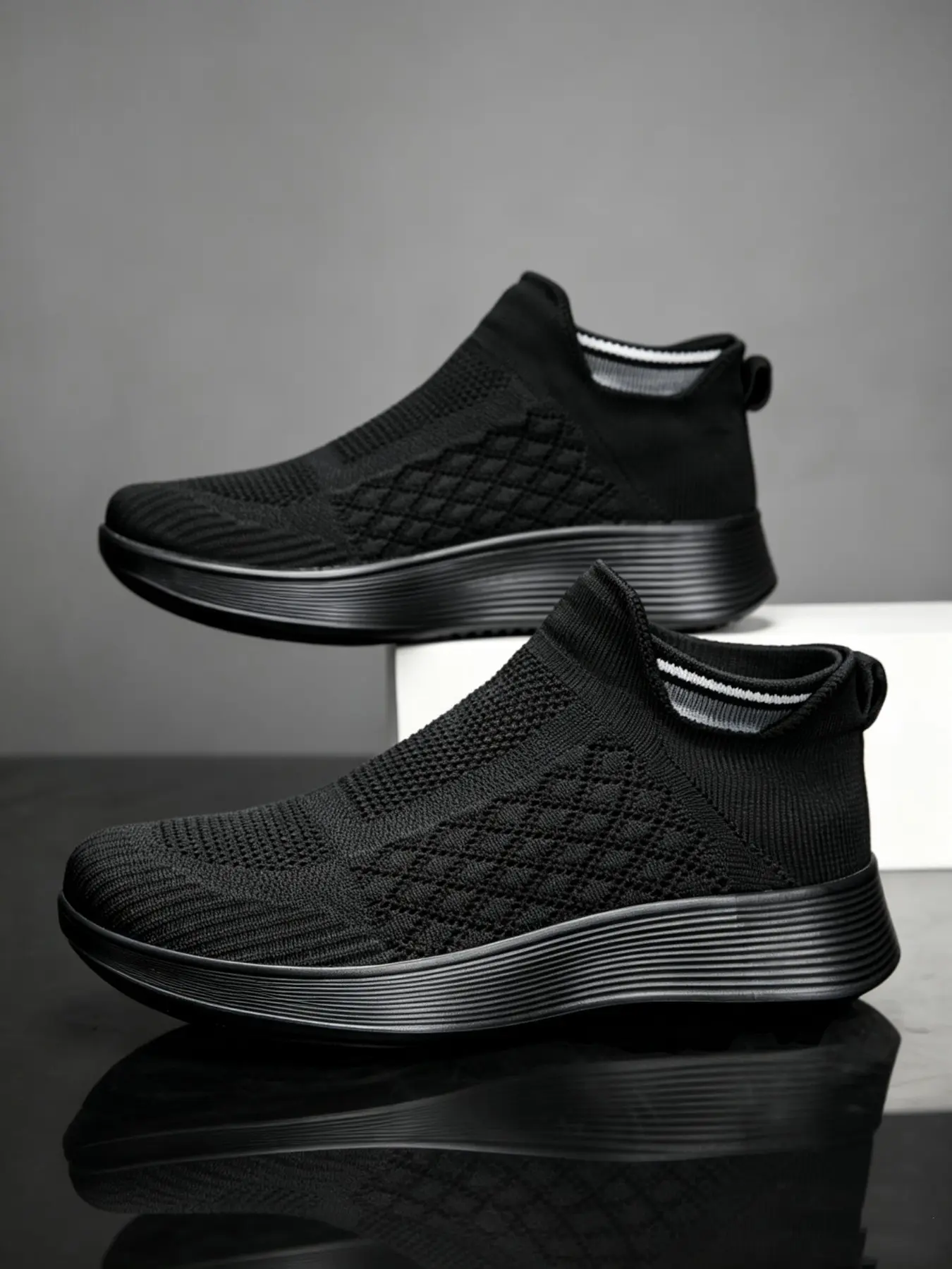 One-Step Slip-On Sport Shoes, Elastic Knit Upper, Breathable, No Laces, Thick Sole, Comfortable, Sizes 36-46, Unisex, Multiple Colors