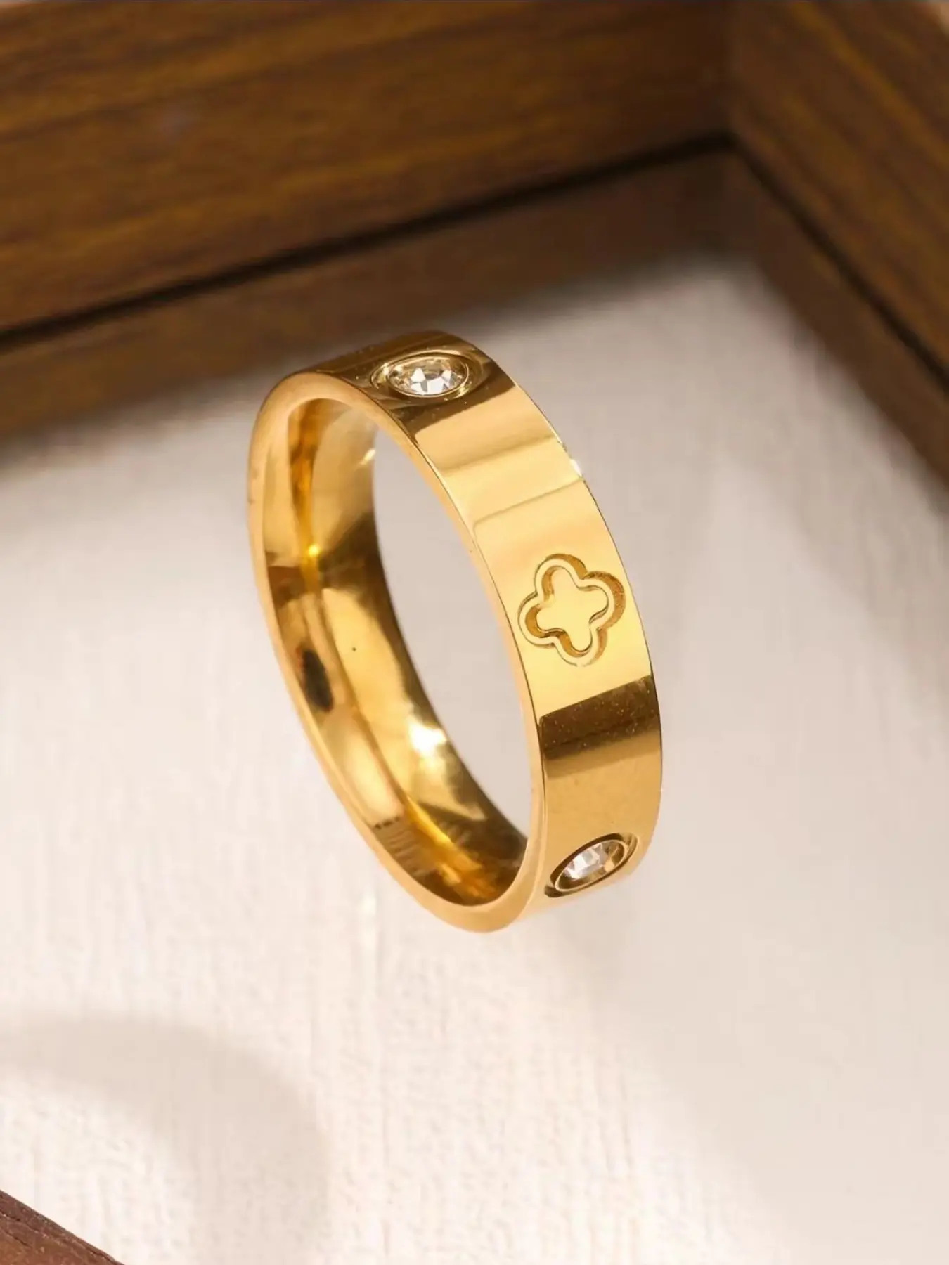Luxurious Clover Diamond Titanium Ring, Wedding Promise Ring, Elegant Ring, Valentine's Day/mother's Day/festival Gift, Fashionable Jewelry, Beautiful Rings