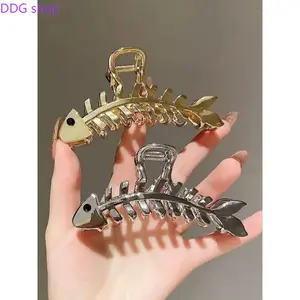 2Pcs Women's Elegant Fish Bone Design Hair Claw Clips, Cute Stylish Hair Clamps for Women & Girls, Trendy Fashion Hair Accessories Perfect for Daily & Casual Hairstyling