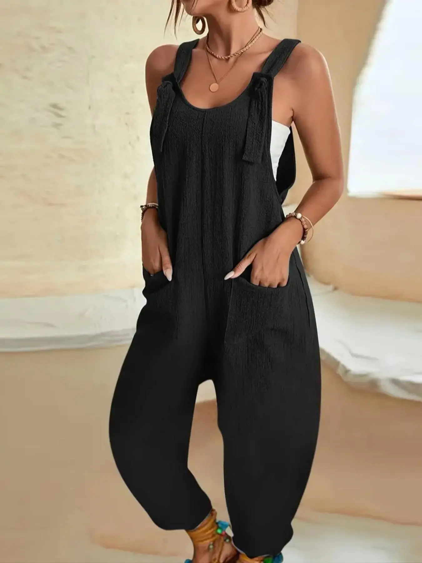 Plus Size Women's Solid Color Pocket Romper Overalls Jumpsuit, Comfortable, Fit and Stylish One-Piece, Perfect for Casual Wear, Available in Multiple Colors