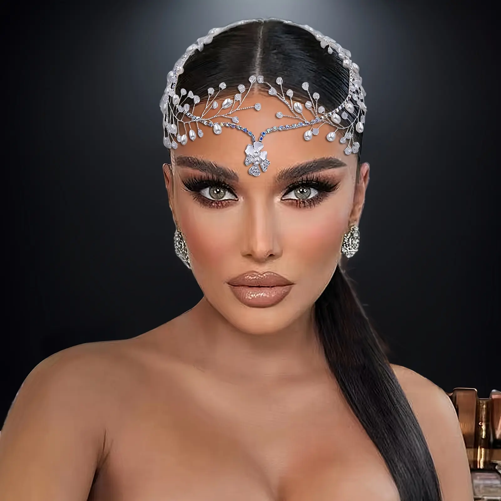 Bridal Headpiece Women Handmade Crystal Resin Flower Comb Vine Elegant for Weddings, Handcrafted, Flower Vine, Forehead Piece, Comb Shape, Women's Fashion, Ceremony, Western Bridal