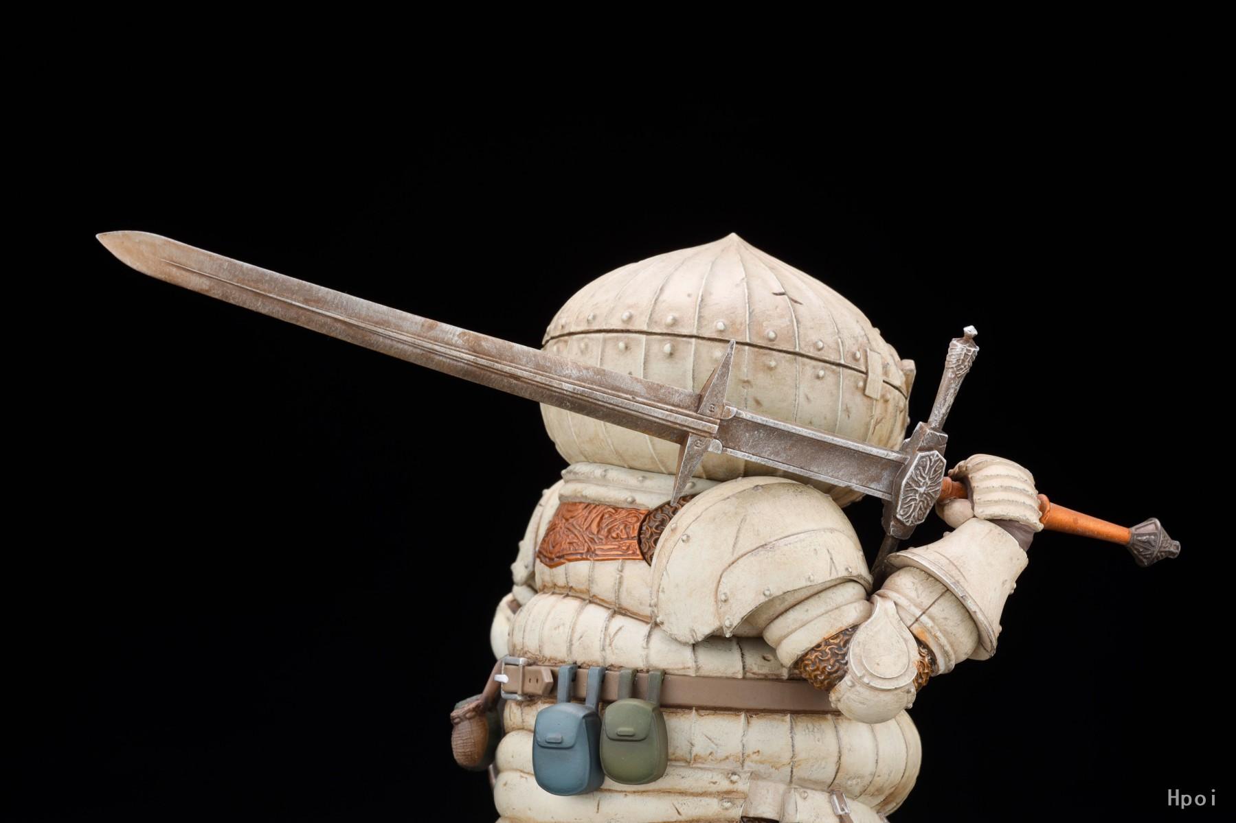 9CM Anime Game Dark Souls Siegmeyer Figure Q Version Dark Souls Sculpt Collection Standing Model Toy Gift Aciton Figure