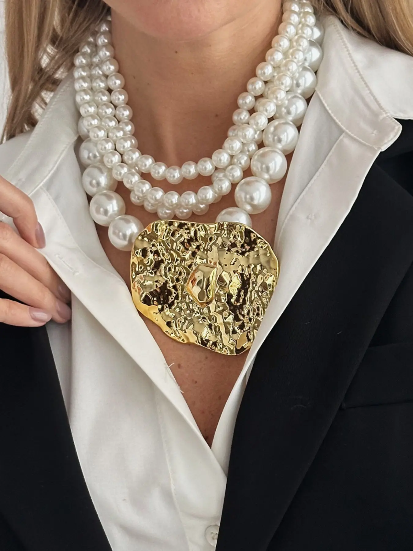 Runway Style Giant Hammered Metal Pendant, Multi-Strand Faux Pearls Statement Necklace, Boss Chic Fashion Jewelry, Elegant Necklace for Women