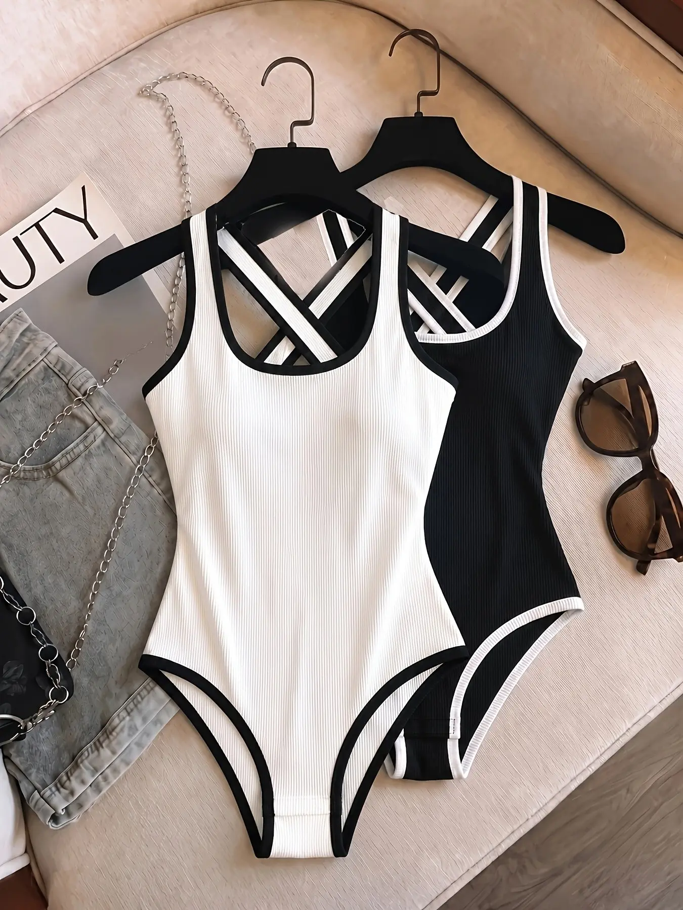 Basic Two-Tone Cross Back One-Piece Swimsuit, Form-Fitting Waist Tight Bodysuit, Inner and Outer Wear, Vacation Swimwear, Swimsuit Women