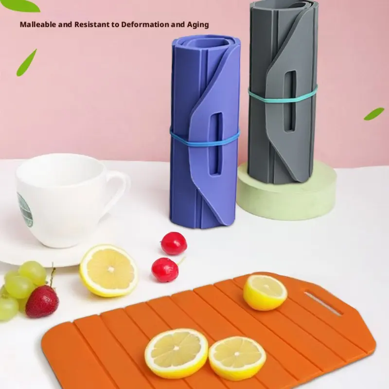 Silicone Folding Cutting Board, Portable Outdoor Kitchen Multi-Functional Chopping Board, Camping Cutting Board, Easy to Carry