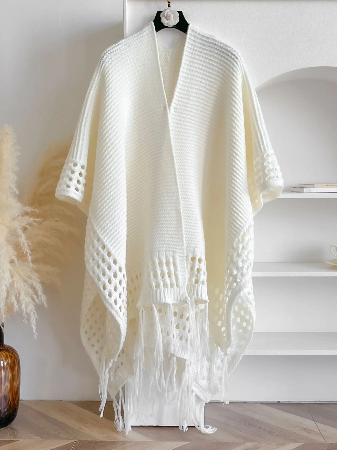 Women's Knit Fringe Shawl, Lightweight & Comfortable, Versatile Fashion Accessory, Perfect for Daily Wear, Stylish Outerwear, Fringe Trim Shawl