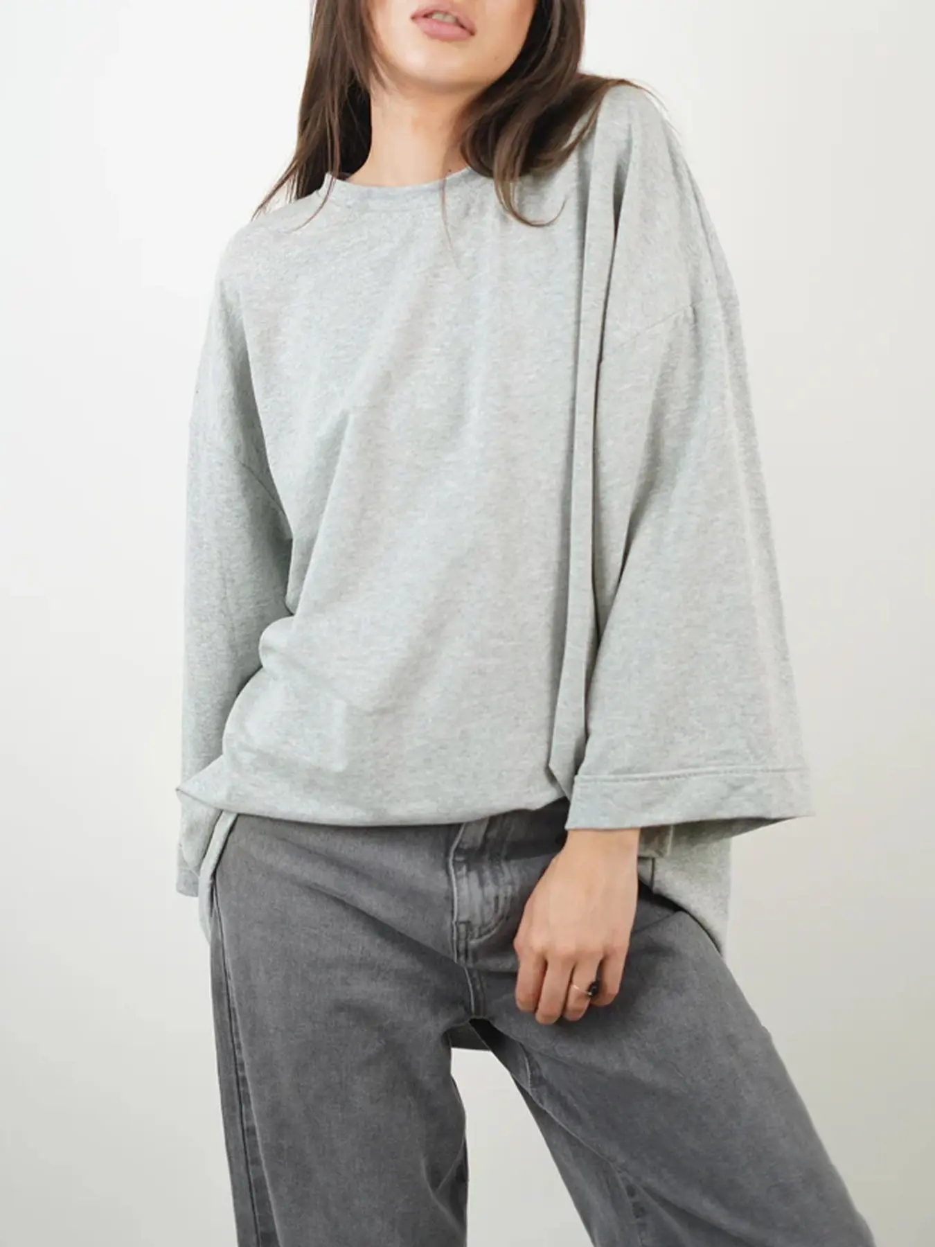 Women's Oversized Minimalist Casual T-Shirt, Round Crew Neck, Loose Fit Basic Sporty Streetwear Top for Beach Vacation Summer Womenswear