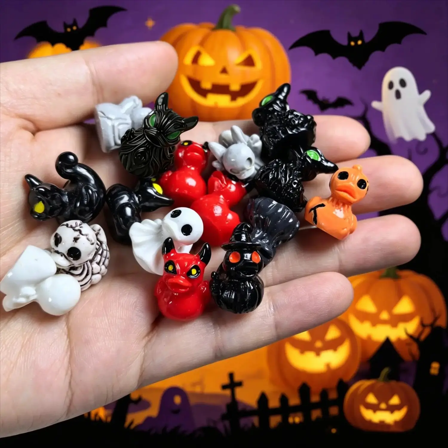 Halloween Spooky Resin Miniature Figurines Set Collectible Ghost Devil Skull Duck Statue Quirky Desktop Ornament Holiday Party Decor Gift