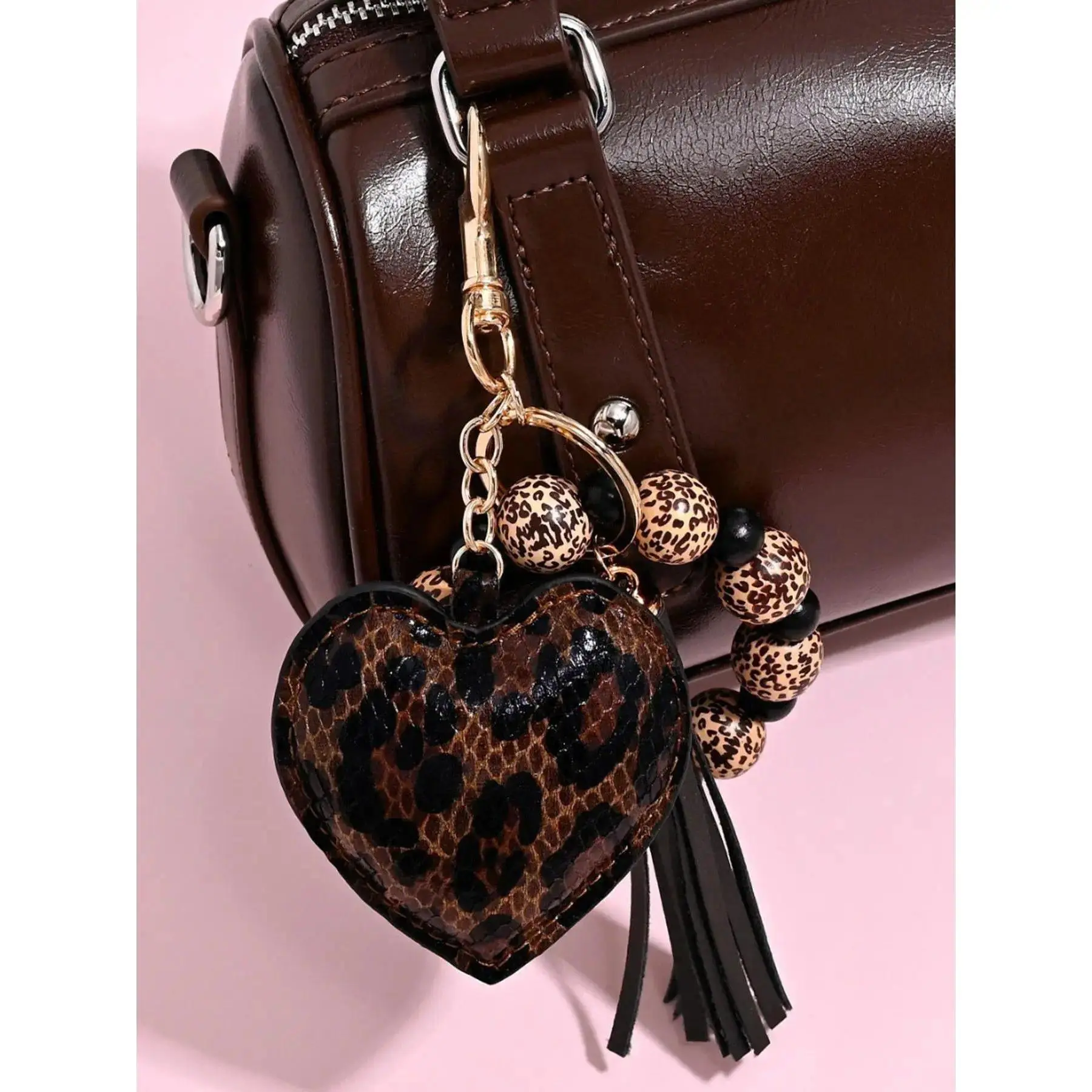 simple, personalized, Stylish keychain, contrasting leopard print pattern, women's personalized heart-shaped pendant, trendy and niche with tassels, exquisite and simple women's keychain, bag pendant, Keychain For Bags, Bag Charm Keychain