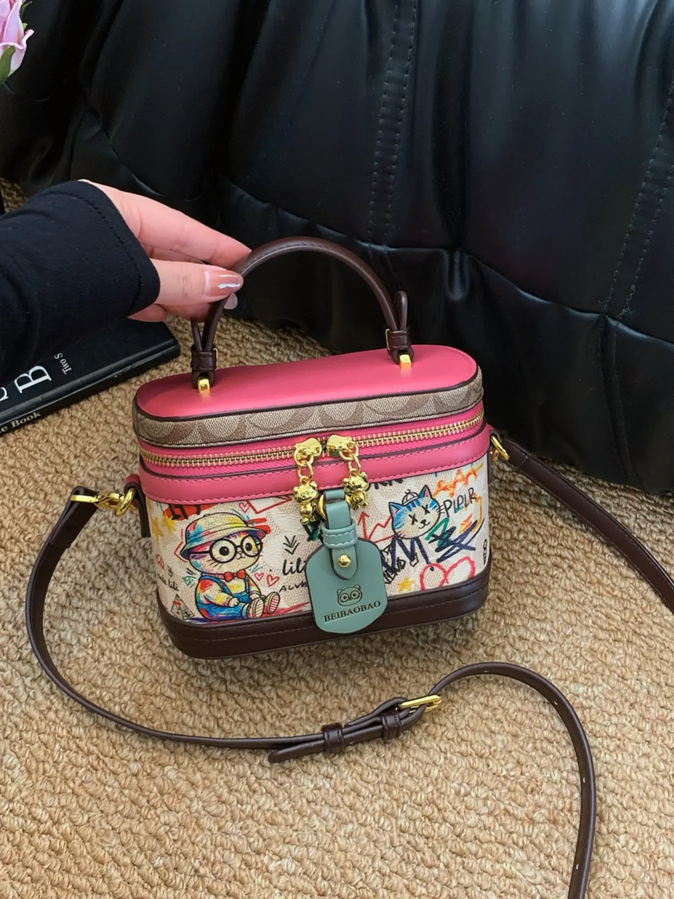 Cute Cartoon Graffiti Box Bag, Retro Color Block Design, Metal Zipper, Adjustable Strap, Perfect for Dates and Shopping