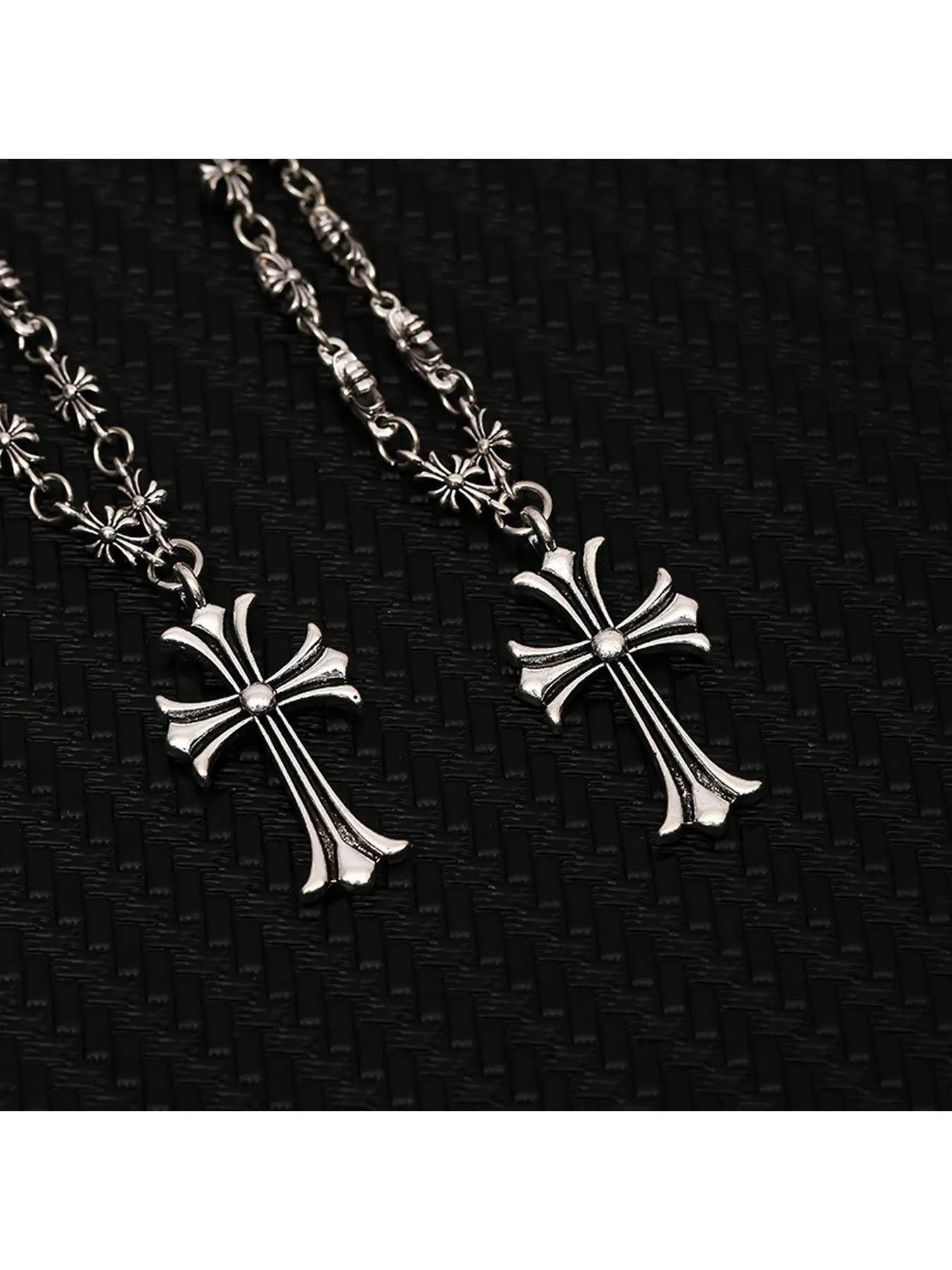 TikTok best-selling high-end Croix hip-hop club trendy brand cross necklace handmade chain retro accessory