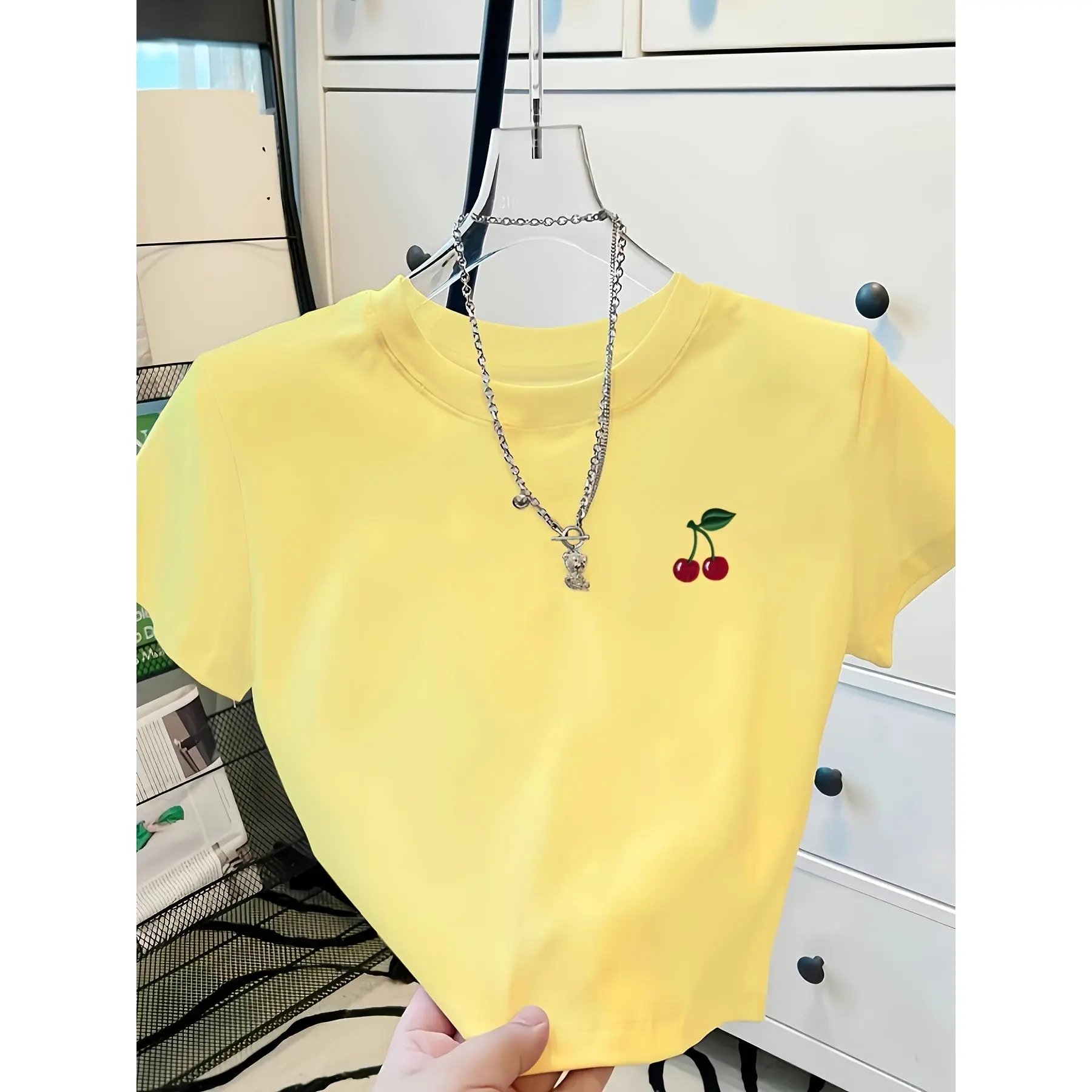 Women'S Casual Slim-Fitting Top, Cherry Green Leaf Cartoon Fruit Print, Creative Fashion Sweet, Small Fresh, Ladylike, Elegant, American Summer Summer Versatile, Easy, Age-Reducing And Elegant Fun T-Shirt Short Sleeves unisex wide-shoulder fit