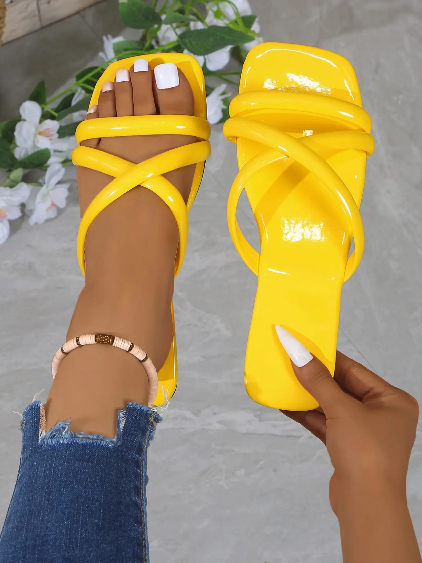 2026 Summer New European Vintage Square Toe Slippers, Flat Slides, Boho Style, Plain Color, Comfortable Flat Sole, Suitable for Any Occasion, Casual Fashion Footwear