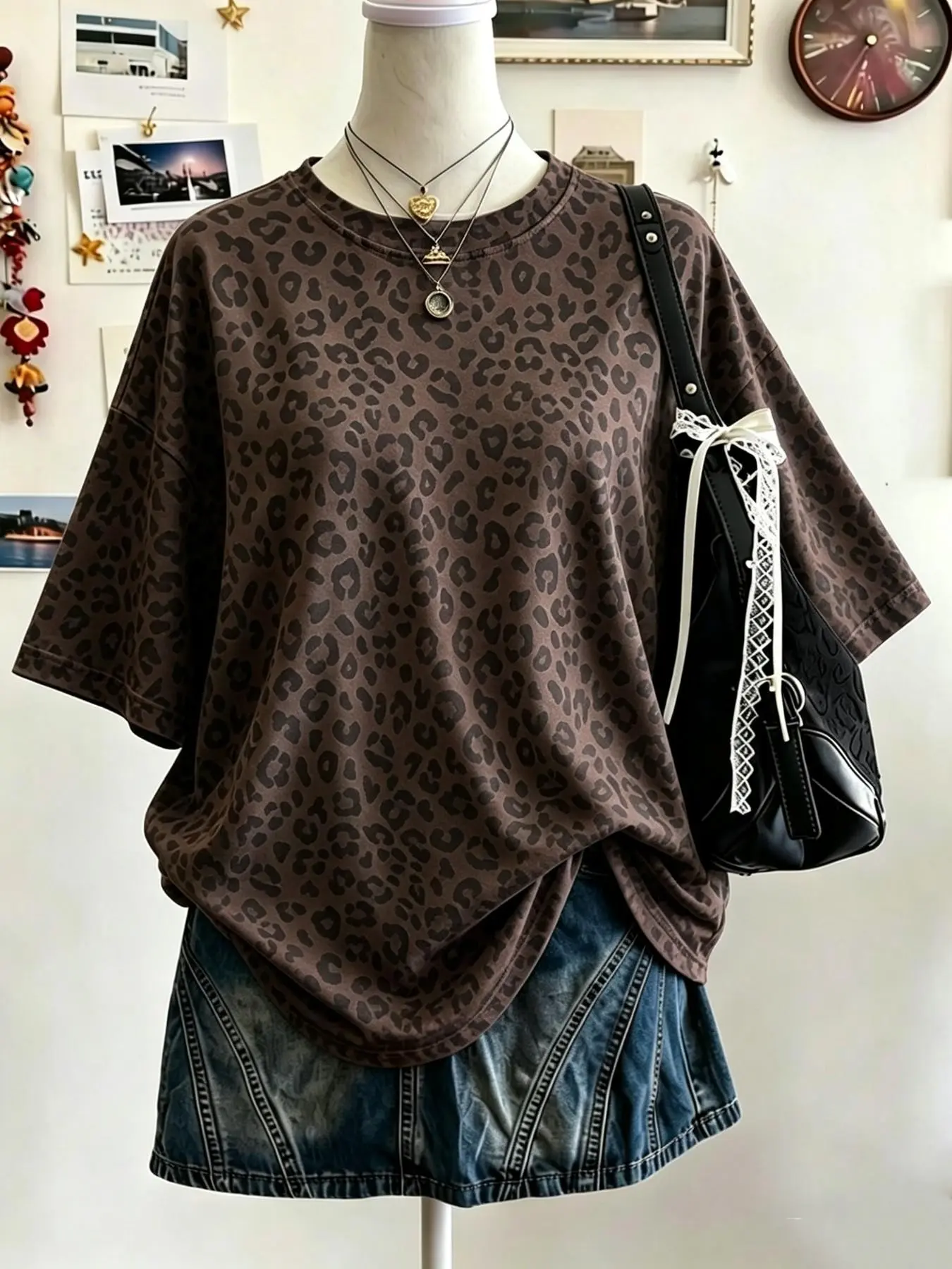 American Y2K Retro Sweet Cool, Vintage Leopard Print Top, Drop Shoulder Loose Fit, Casual Teen Girl Style, Short Sleeves